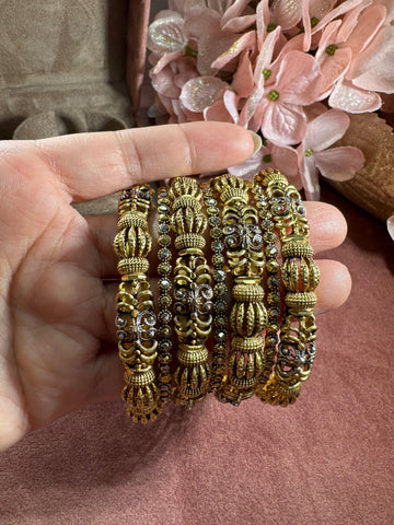 Antique Gold style set of 7 bangles